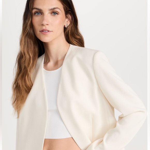 Theory Jackets & Blazers - GORGEOUS WHITE THEORY OPEN FRONT COLLARLESS MINIMALIST BLAZER